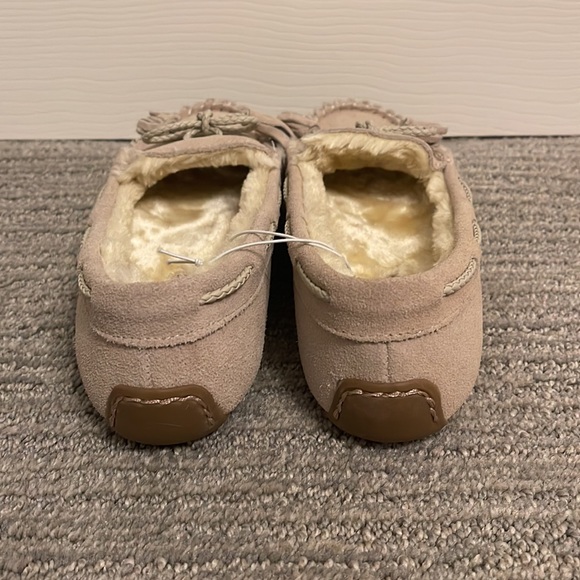 Lucky Brand Cream Faux Fur Lined Suede Moccasins - Picture 3 of 5